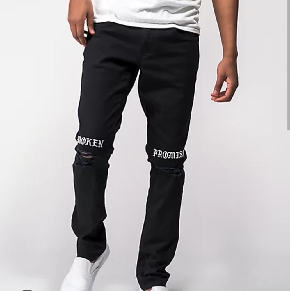 NWOT! BROKEN PROMISES STITCH & RIP BLACK DENIM SKINNY JEANS